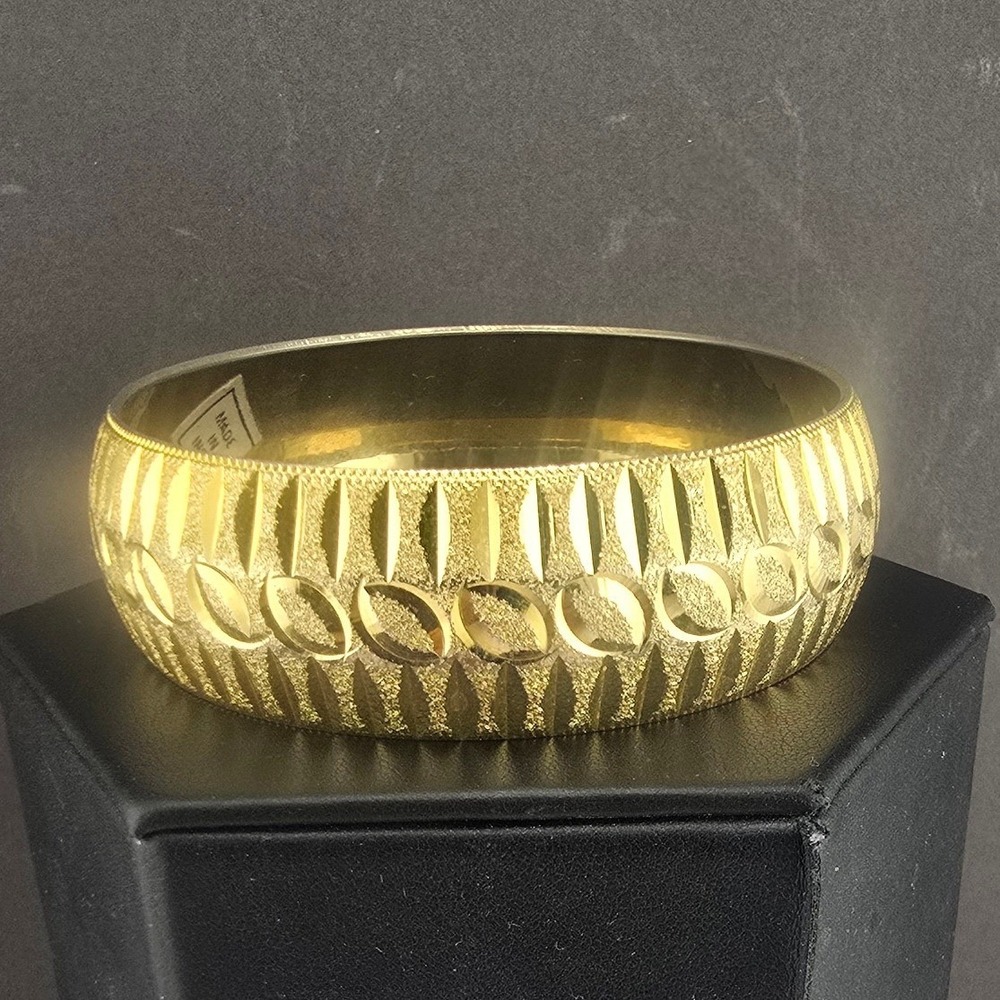 Vintage Estate Bangle Bracelet Gold Tone Textured Etched Wide 8in